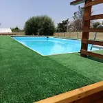 Private With Pool 500m From Sandy